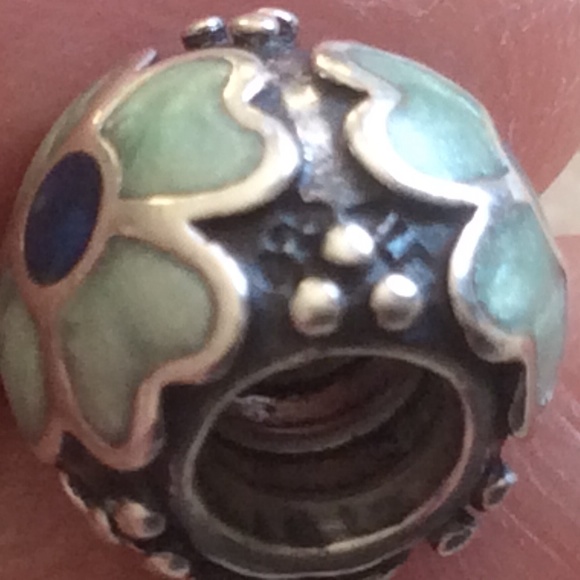 COPY - Pandora green flowers charm - Picture 3 of 3